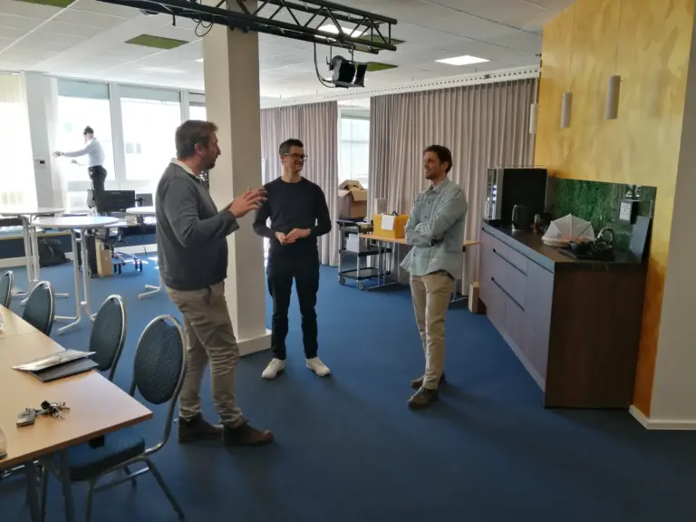EINO zu Besuch in den Räumlichkeiten von Raphael Stenzhorn